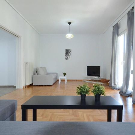 A Spacious Minimal Apatment At Chalandri Атина Екстериор снимка