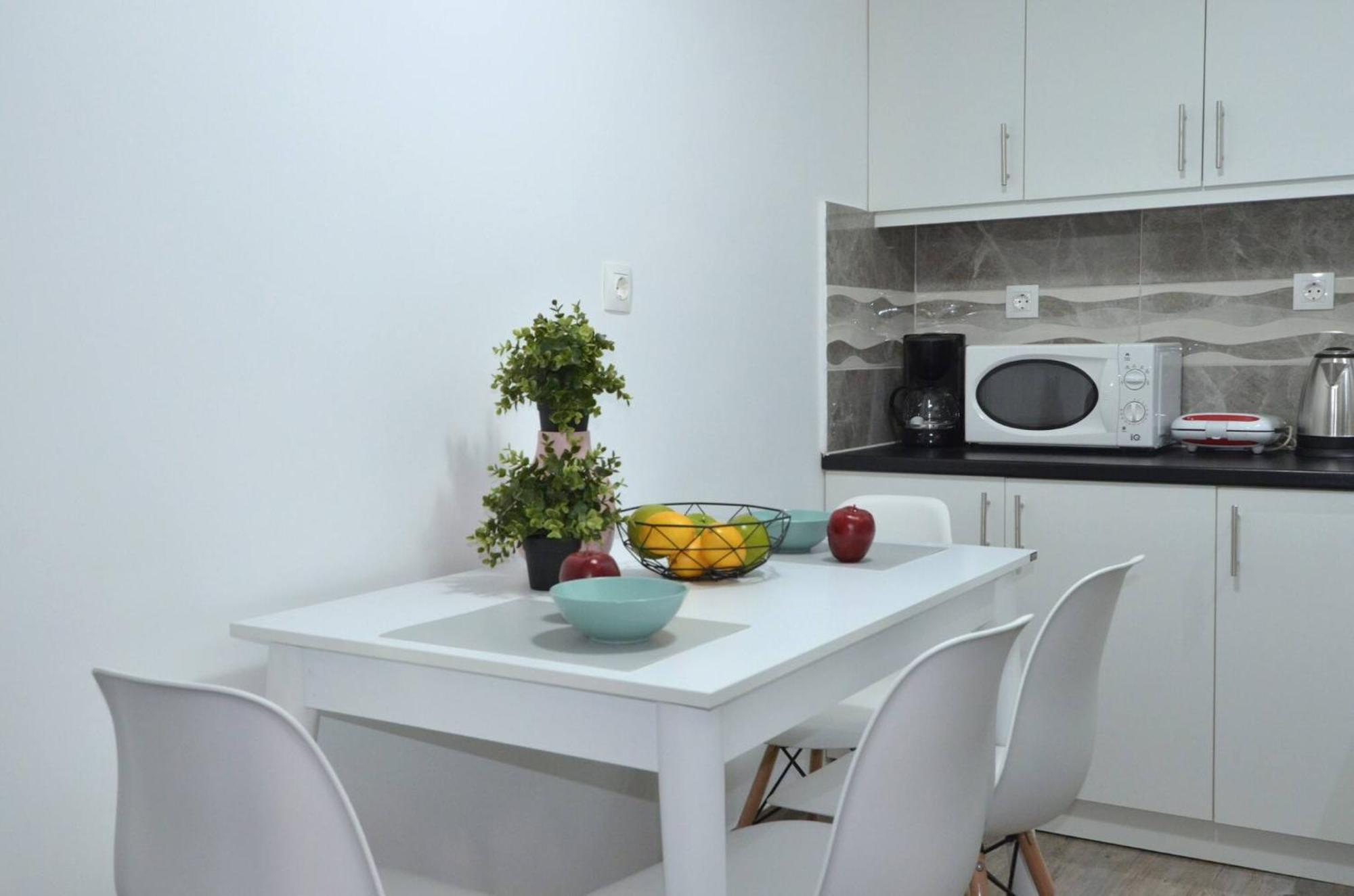 A Spacious Minimal Apatment At Chalandri Атина Екстериор снимка